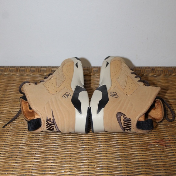 Jordan Jumpman MVP Preschool shoes. Flax/Baroque Brown/Black colorway. Sz. 1Y - Picture 8 of 8
